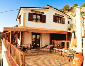 Отель B&B Vipuntotre  Ликата